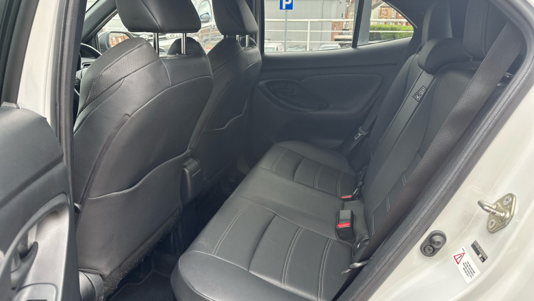 Toyota Yaris Cross 1.5 Hybrid Premiere Edition AWD 5dr CVT Hybrid Estate